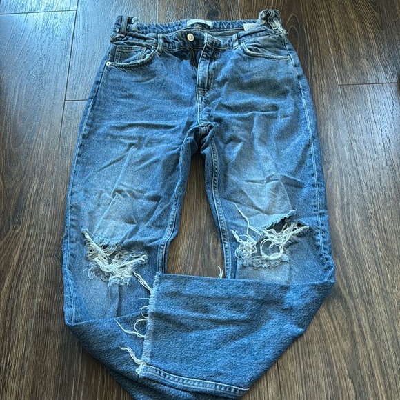 Distressed Jeans - Picture 1 of 9